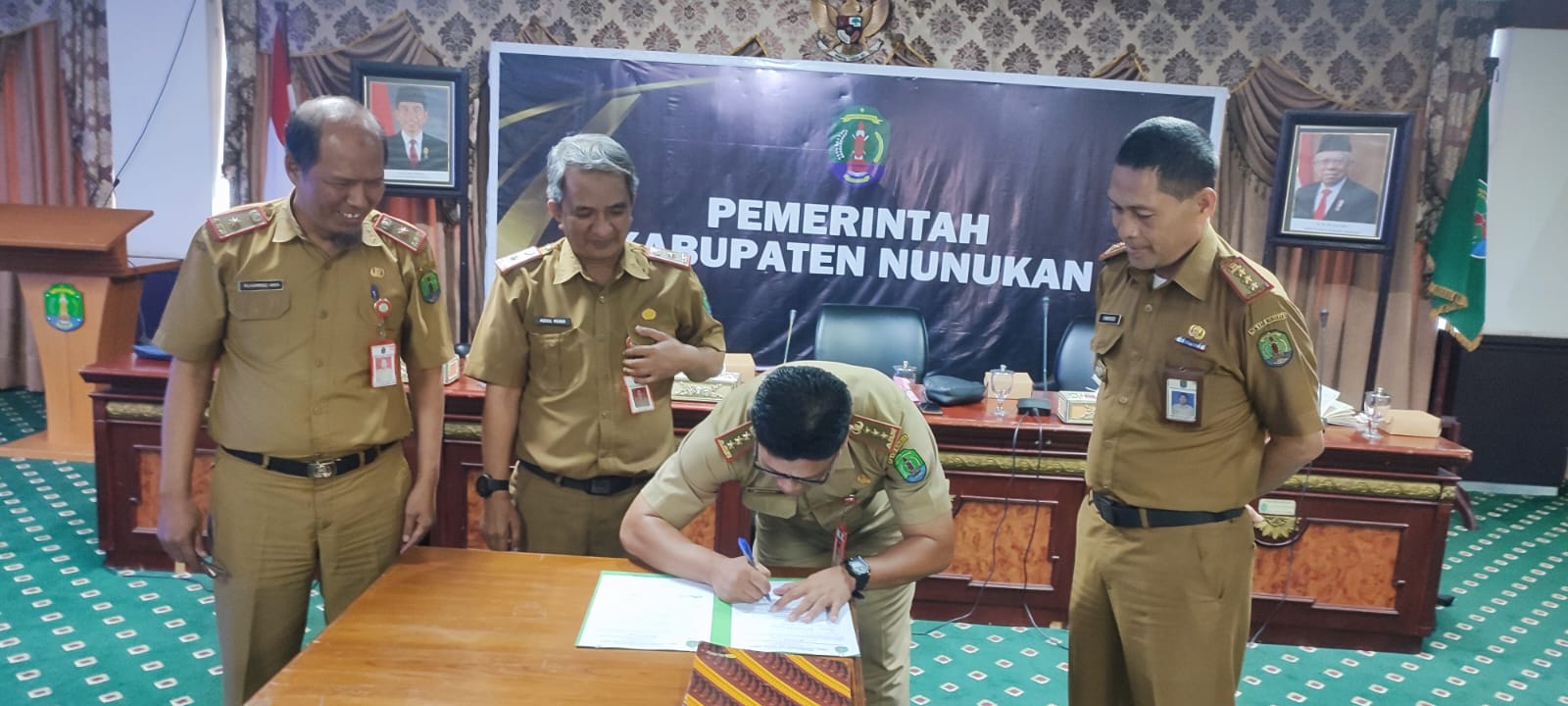 BERITA GAMBAR SIMPATIK